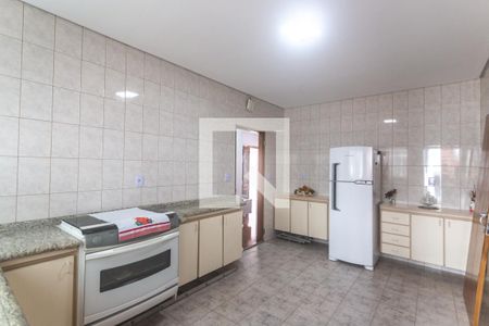 Casa à venda com 185m², 2 quartos e 2 vagas Casa à venda com 185m², 2 quartos e 2 vagasCozinha