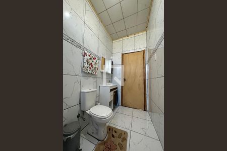Casa à venda com 140m², 2 quartos e 2 vagasBanheiro