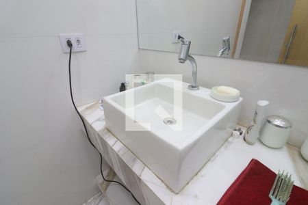 Casa à venda com 460m², 4 quartos e 7 vagasBanheiro Quarto 4