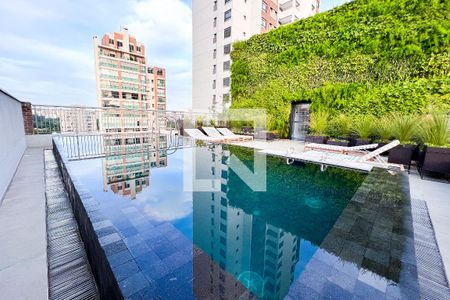 Studio à venda com 21m², 1 quarto e sem vaga Studio à venda com 21m², 1 quarto e sem vagaPiscina