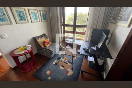 Casa à venda com 385m², 4 quartos e 5 vagasQuarto 2