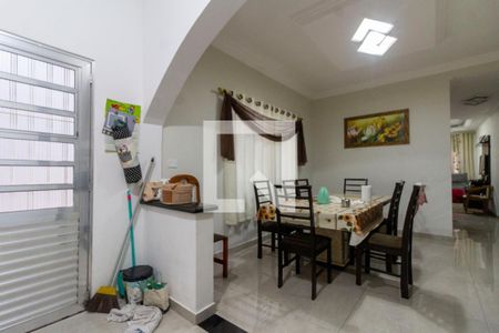 Casa à venda com 243m², 4 quartos e 2 vagasCozinha