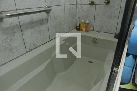 Casa à venda com 124m², 3 quartos e 2 vagasBanheiro Social