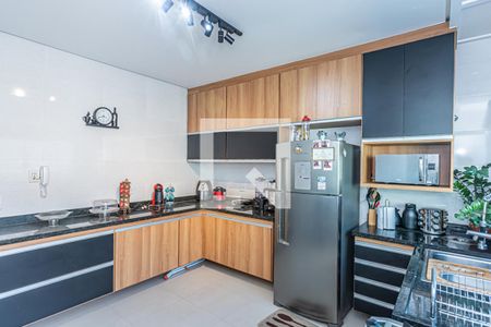 Casa para alugar com 170m², 4 quartos e 2 vagas Casa para alugar com 170m², 4 quartos e 2 vagasCozinha