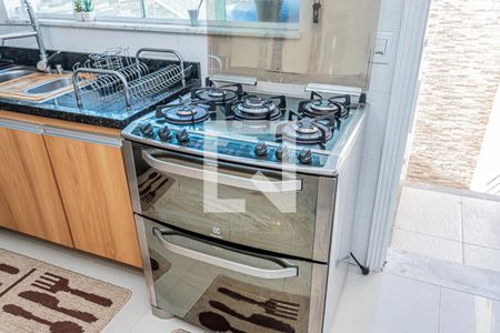 Casa para alugar com 170m², 4 quartos e 2 vagas Casa para alugar com 170m², 4 quartos e 2 vagasCozinha