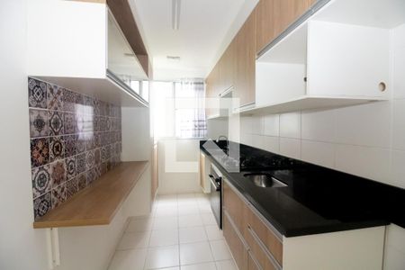Cozinha / Lavandeira de apartamento para alugar com 2 quartos, 45m² em Parque Ipê, São Paulo
