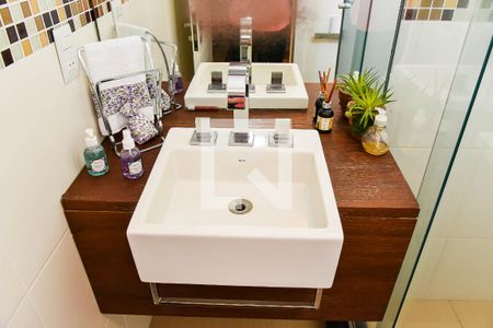 Apartamento à venda com 210m², 3 quartos e 3 vagas Apartamento à venda com 210m², 3 quartos e 3 vagasBanheiro Social 2