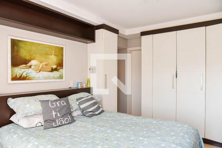 Apartamento à venda com 210m², 3 quartos e 3 vagas Apartamento à venda com 210m², 3 quartos e 3 vagasSuíte