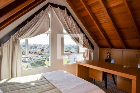 Apartamento à venda com 210m², 3 quartos e 3 vagas Apartamento à venda com 210m², 3 quartos e 3 vagasSótão