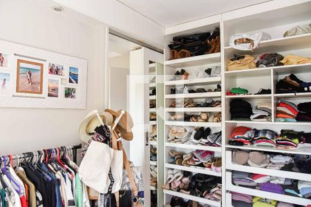 Apartamento à venda com 210m², 3 quartos e 3 vagas Apartamento à venda com 210m², 3 quartos e 3 vagasQuarto 2