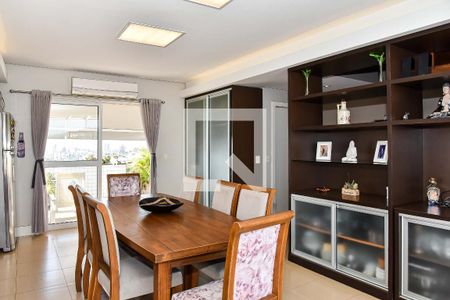 Apartamento à venda com 210m², 3 quartos e 3 vagas Apartamento à venda com 210m², 3 quartos e 3 vagasCobertura