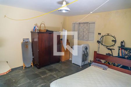 Casa à venda com 380m², 4 quartos e 4 vagas Casa à venda com 380m², 4 quartos e 4 vagasQuarto de Serviço