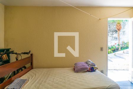 Casa à venda com 380m², 4 quartos e 4 vagas Casa à venda com 380m², 4 quartos e 4 vagasQuarto de Serviço