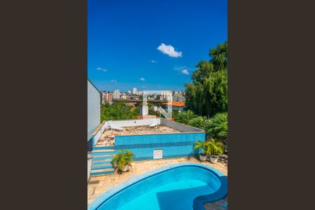 Casa à venda com 380m², 4 quartos e 4 vagas Casa à venda com 380m², 4 quartos e 4 vagasSuíte 1