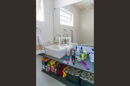 Casa à venda com 380m², 4 quartos e 4 vagas Casa à venda com 380m², 4 quartos e 4 vagasBanheiro da Suíte 1