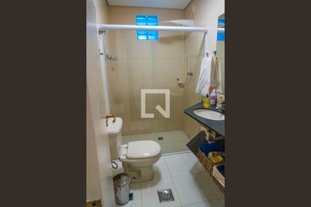 Casa à venda com 380m², 4 quartos e 4 vagas Casa à venda com 380m², 4 quartos e 4 vagasBanheiro Social