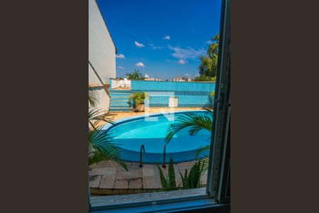 Casa à venda com 380m², 4 quartos e 4 vagas Casa à venda com 380m², 4 quartos e 4 vagasQuarto 2