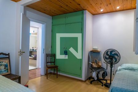 Casa à venda com 380m², 4 quartos e 4 vagas Casa à venda com 380m², 4 quartos e 4 vagasQuarto 1