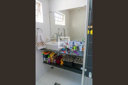 Casa à venda com 380m², 4 quartos e 4 vagas Casa à venda com 380m², 4 quartos e 4 vagasBanheiro da Suíte 1