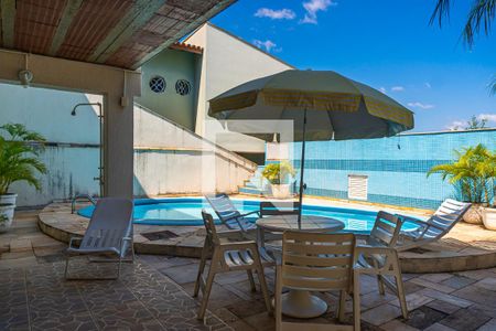 Casa à venda com 380m², 4 quartos e 4 vagas Casa à venda com 380m², 4 quartos e 4 vagasQuintal