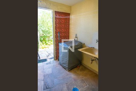 Casa à venda com 380m², 4 quartos e 4 vagas Casa à venda com 380m², 4 quartos e 4 vagasÁrea de Serviço