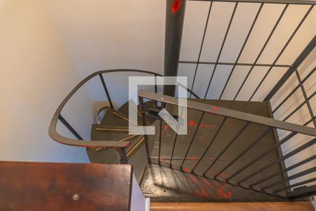 Casa à venda com 380m², 4 quartos e 4 vagas Casa à venda com 380m², 4 quartos e 4 vagasCorredor