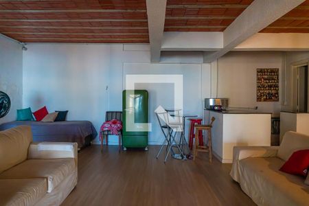 Casa à venda com 380m², 4 quartos e 4 vagas Casa à venda com 380m², 4 quartos e 4 vagasSalão