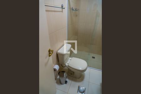 Casa à venda com 380m², 4 quartos e 4 vagas Casa à venda com 380m², 4 quartos e 4 vagasBanheiro Social