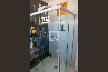 Casa à venda com 380m², 4 quartos e 4 vagas Casa à venda com 380m², 4 quartos e 4 vagasBanheiro da Suíte 1