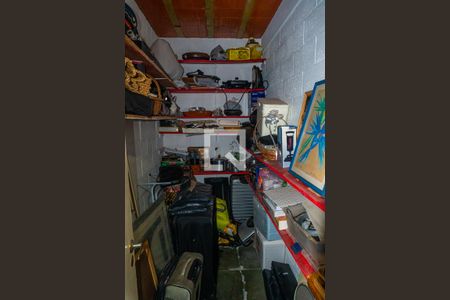 Casa à venda com 380m², 4 quartos e 4 vagas Casa à venda com 380m², 4 quartos e 4 vagasSalão