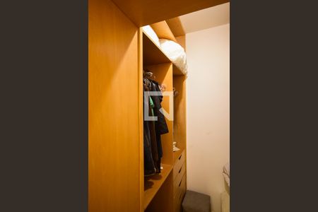 Apartamento à venda com 140m², 3 quartos e 2 vagasArmário da suíte