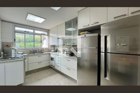 Apartamento à venda com 320m², 4 quartos e 4 vagasCozinha