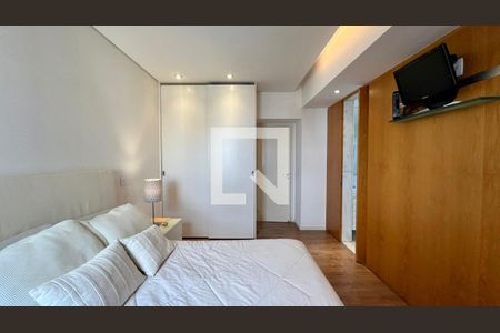 Apartamento à venda com 320m², 4 quartos e 4 vagasSuíte