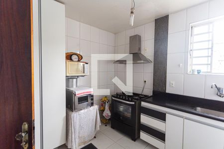 Casa à venda com 162m², 5 quartos e 3 vagas Casa à venda com 162m², 5 quartos e 3 vagasCozinha