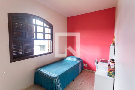 Casa à venda com 162m², 5 quartos e 3 vagas Casa à venda com 162m², 5 quartos e 3 vagasQuarto 3