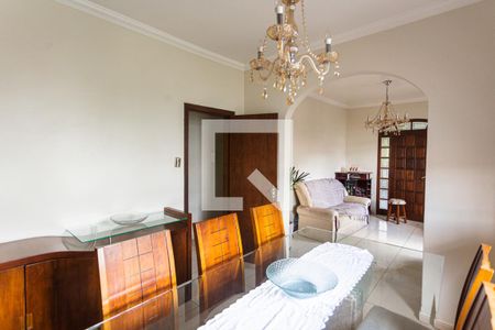 Casa à venda com 162m², 5 quartos e 3 vagas Casa à venda com 162m², 5 quartos e 3 vagasCopa