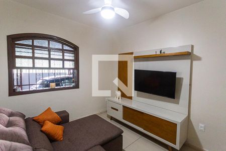 Casa à venda com 162m², 5 quartos e 3 vagas Casa à venda com 162m², 5 quartos e 3 vagasQuarto 6