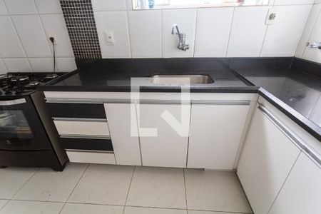 Casa à venda com 162m², 5 quartos e 3 vagas Casa à venda com 162m², 5 quartos e 3 vagasCozinha