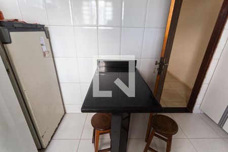 Casa à venda com 162m², 5 quartos e 3 vagas Casa à venda com 162m², 5 quartos e 3 vagasCozinha