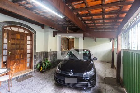 Casa à venda com 162m², 5 quartos e 3 vagas