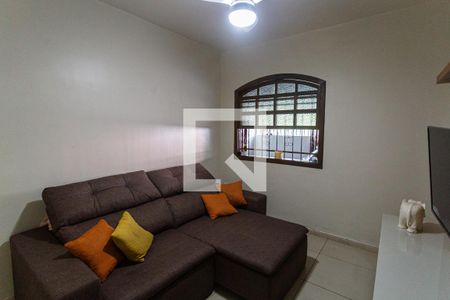 Casa à venda com 162m², 5 quartos e 3 vagas Casa à venda com 162m², 5 quartos e 3 vagasQuarto 6