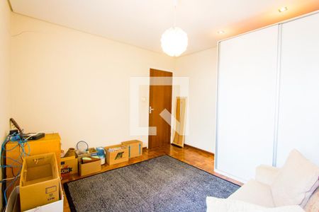 Casa à venda com 205m², 3 quartos e 4 vagas Casa à venda com 205m², 3 quartos e 4 vagasQuarto 2