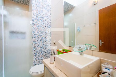 Casa à venda com 205m², 3 quartos e 4 vagas Casa à venda com 205m², 3 quartos e 4 vagasBanheiro do quarto 1