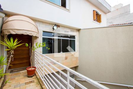 Casa à venda com 205m², 3 quartos e 4 vagas Casa à venda com 205m², 3 quartos e 4 vagasÁrea externa