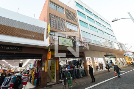 Apartamento à venda com 150m², 2 quartos e sem vagaFachada e portaria