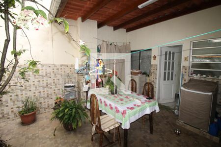 Apartamento à venda com 80m², 3 quartos e sem vagaQuintal