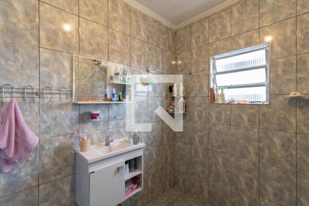Casa à venda com 200m², 4 quartos e 3 vagas Casa à venda com 200m², 4 quartos e 3 vagasBanheiro