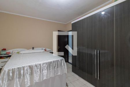 Casa à venda com 200m², 4 quartos e 3 vagas Casa à venda com 200m², 4 quartos e 3 vagasQuarto 1