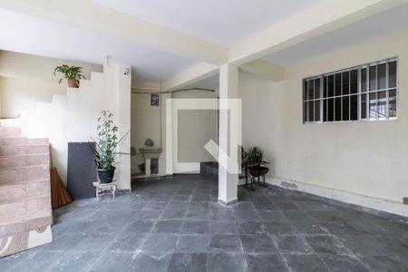 Casa à venda com 200m², 4 quartos e 3 vagas Casa à venda com 200m², 4 quartos e 3 vagasGaragem