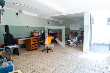 Casa à venda com 465m², 5 quartos e 6 vagas Casa à venda com 465m², 5 quartos e 6 vagasSalão de Festas